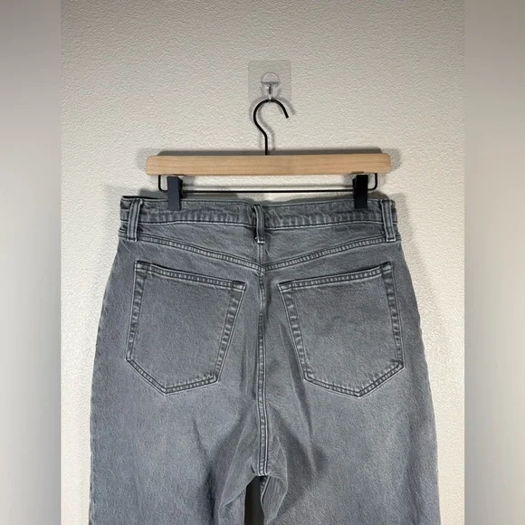 Abercrombie ‘90s Straight Ultra High Rise Jeans Grey Wash 30 / 12 J15 - Picture 8 of 10